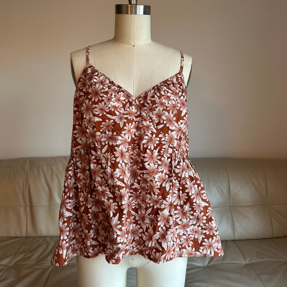 Gap top NWOT Size XL